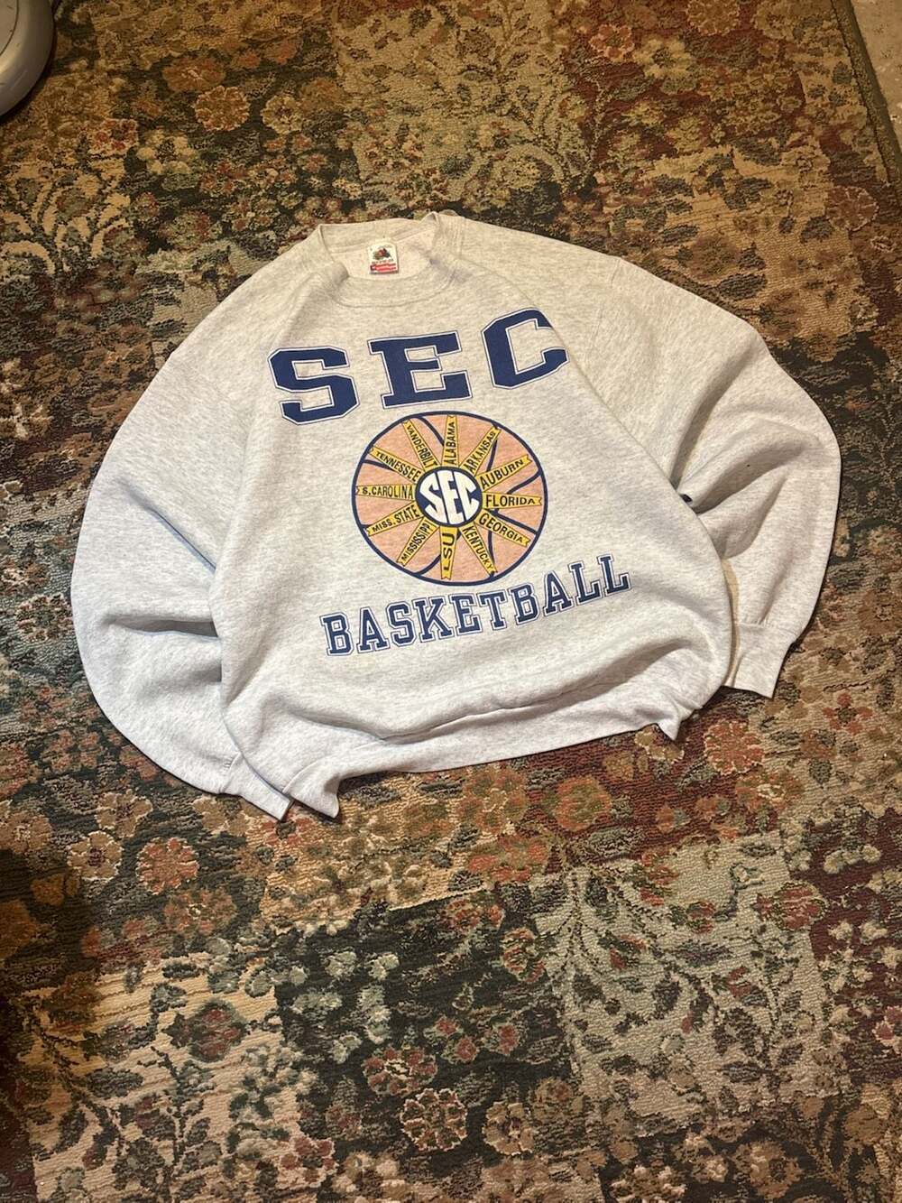 Vintage 90s Fruit of the Loom SEC Basketball Pinwheel Graphic Crewneck